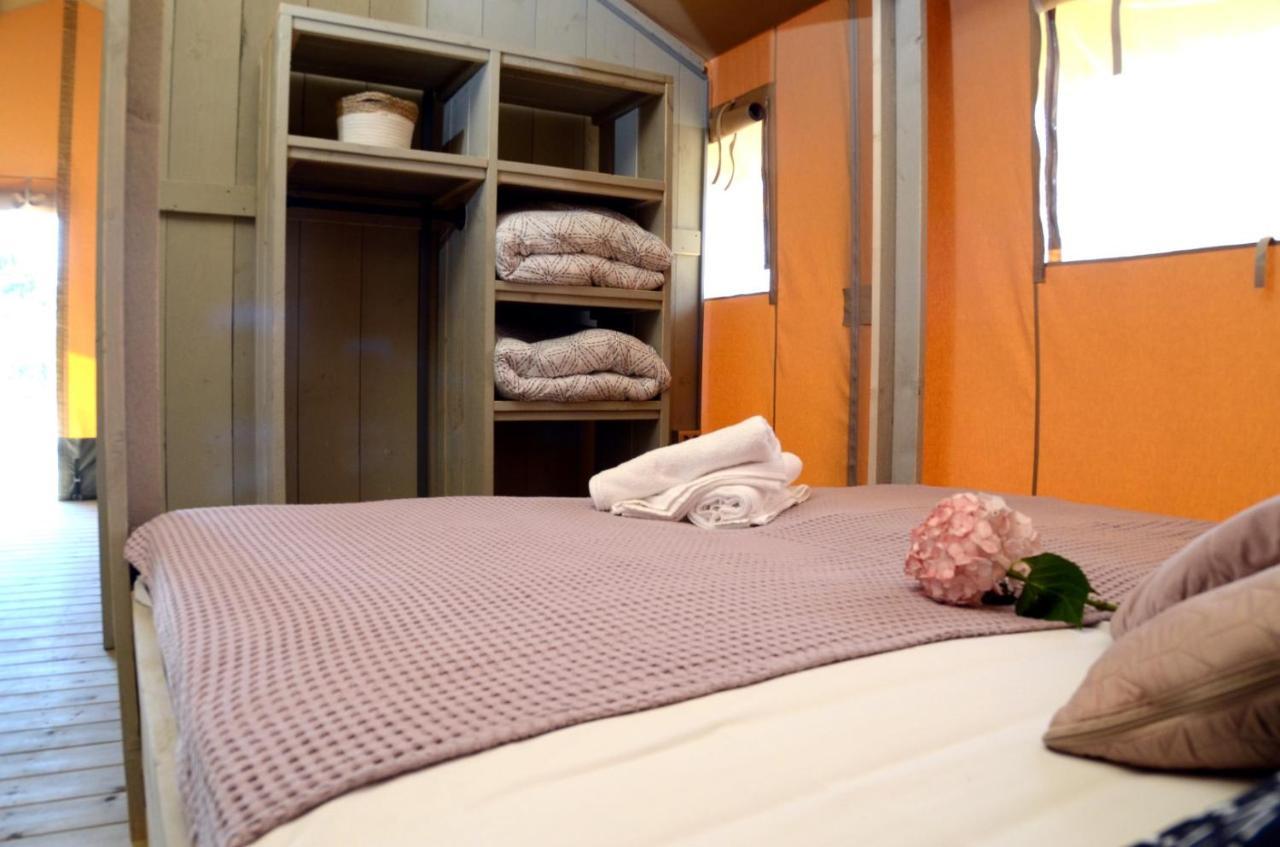Grande Glamping With Pool Hotel บีโอกราดนาโมรู ภายนอก รูปภาพ